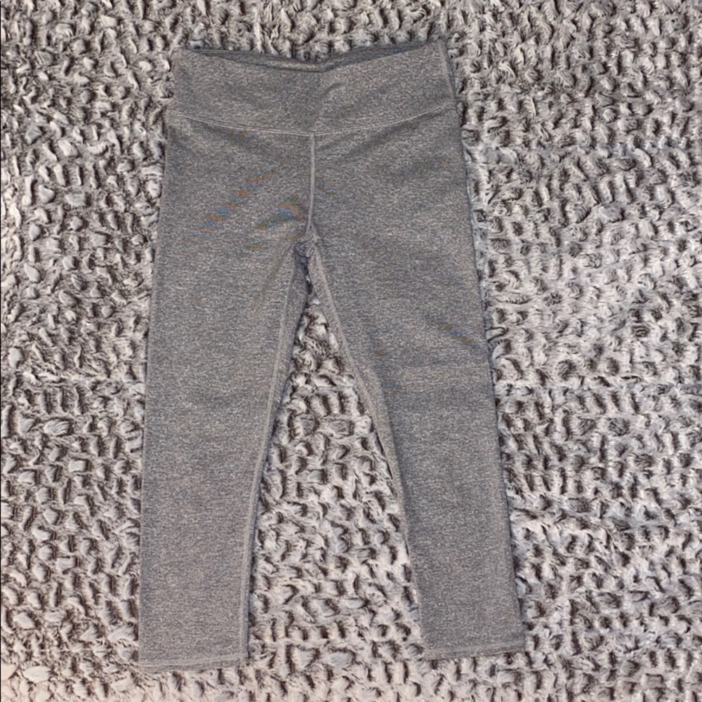 Fabletics Gray/Black Salar Capris Size S